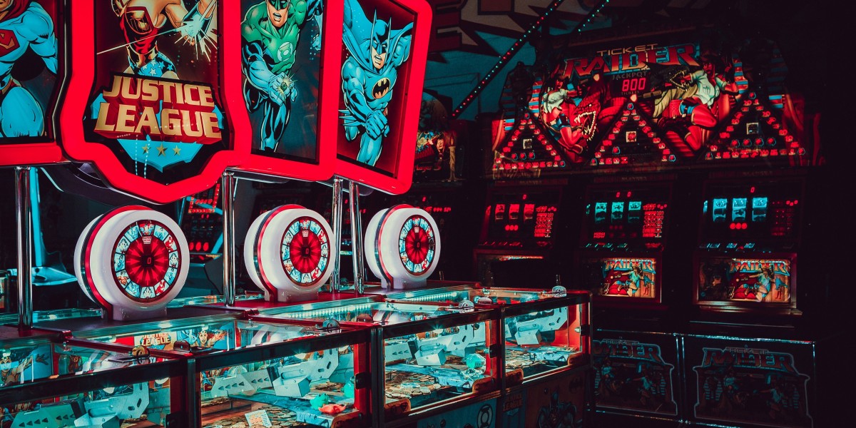 Az online nyerőgépek fejlődése: Milyen új trendek és technológiák formálják a játékélményt 2025-ben?