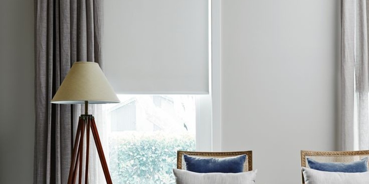 Roller Blinds Home Décor: Modern Style and Smart Window Covering Solution