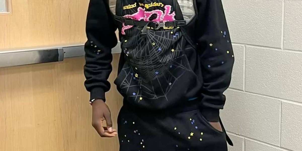 Sweatpants becoming everyday streetwear across urban neighborhoods