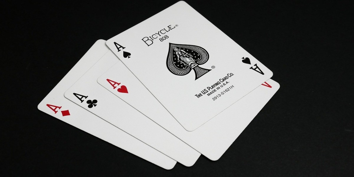 Kryptovaluuttojen vaikutus verkkokasinoiden maksujärjestelmiin vuonna 2025: Uuden aikakauden haasteet ja mahdollisuudet 