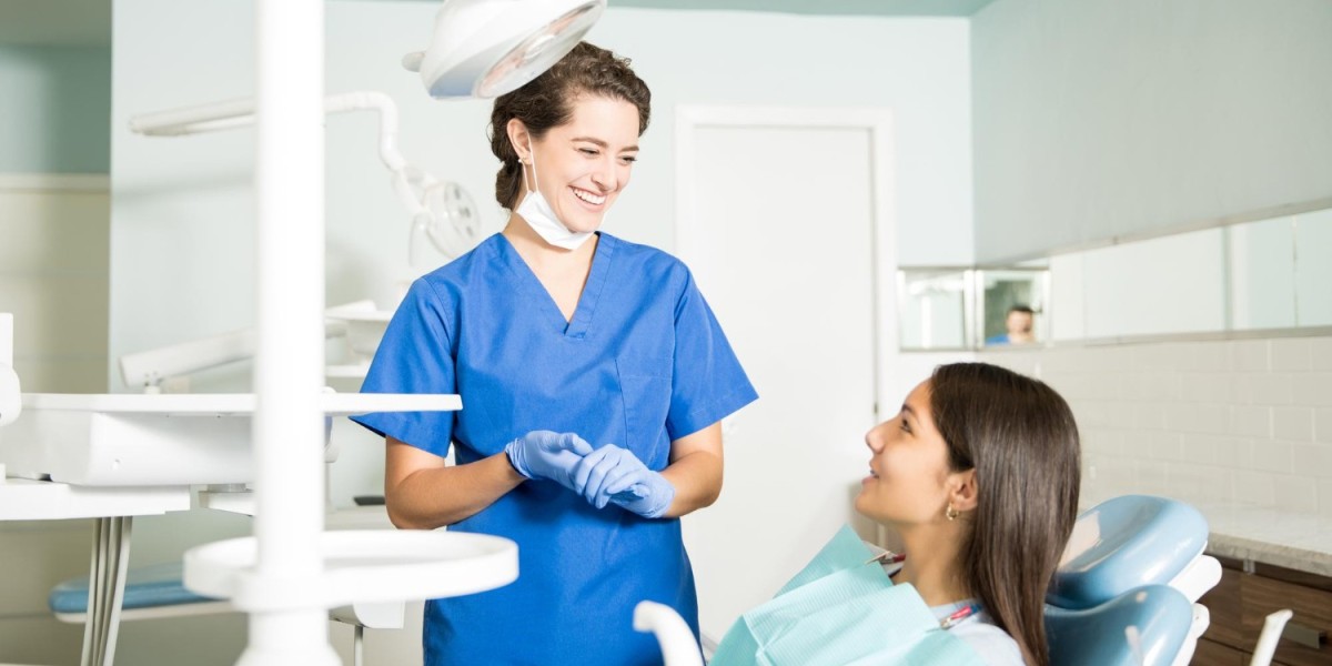 Why Every Dentist Should Take a Dental Communication Course in the UK