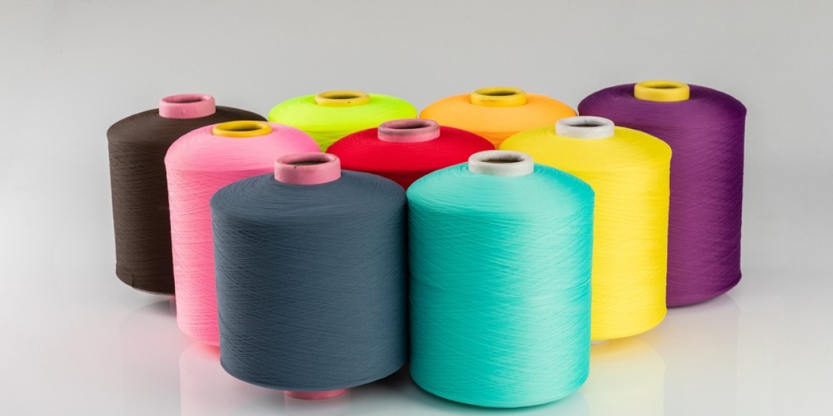 How DhagaMandi’s Online Yarn Marketplace Helps You Source Yarn & Zari