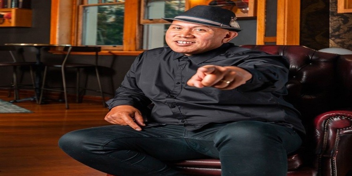 Oscar Kami Performing Live at Canterbury League Club Atrium Bar