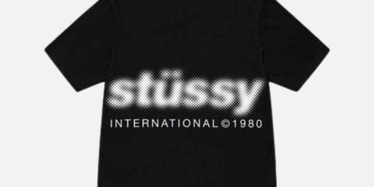 Why Stussy Clothing Is Popular With Young People