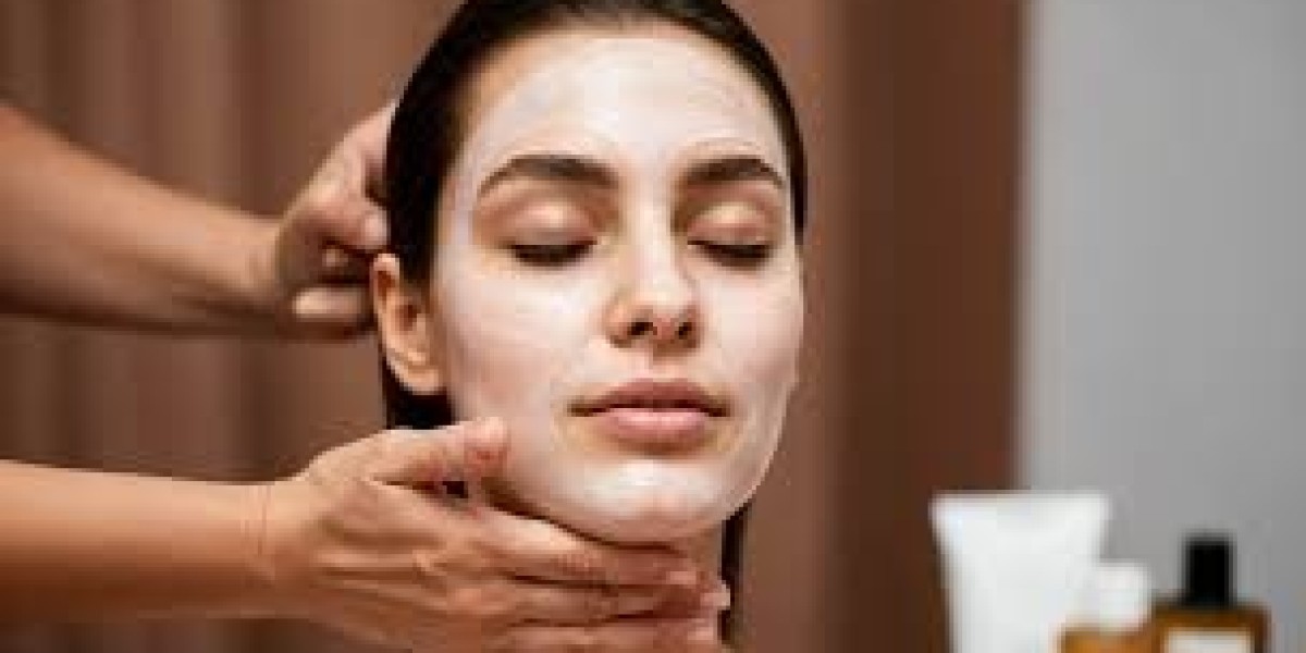 Chemical Peels in Islamabad vs At-Home Peels: What’s the Real Difference?