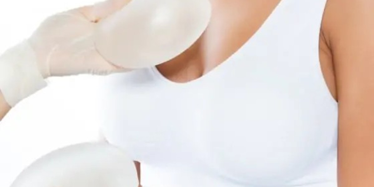 دليل شامل حول تكبير الثدي في جدة وخيارات التجميل الحديثة