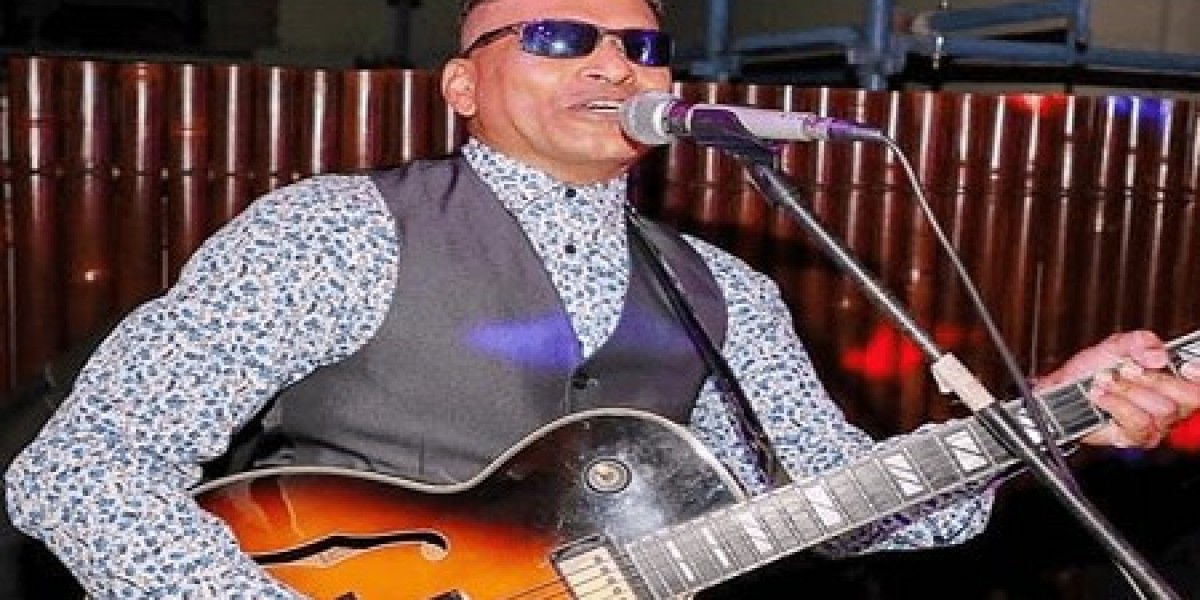 Unwind with Errol Earl Live Music at Canterbury League Club Sydney