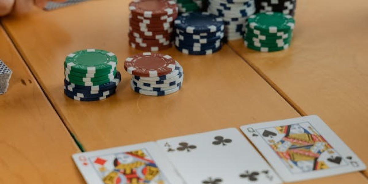 The Transformation of Betting Models: Investigating the Shift towards Subscription-Based Online Casino Services and Thei