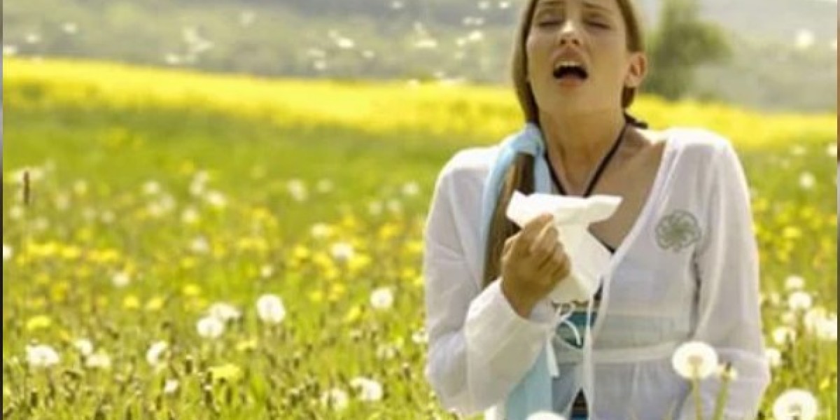 Hayfever Injections Explained: Are They Safe, Effective, and Worth the Risk?