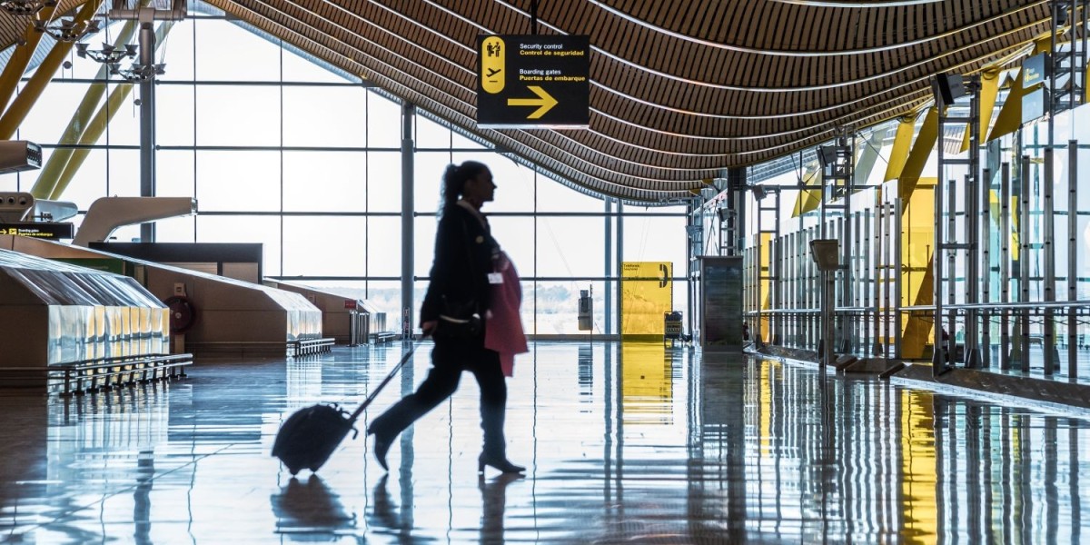 The Role of IoT in Airport Operations and Passenger Management Systems