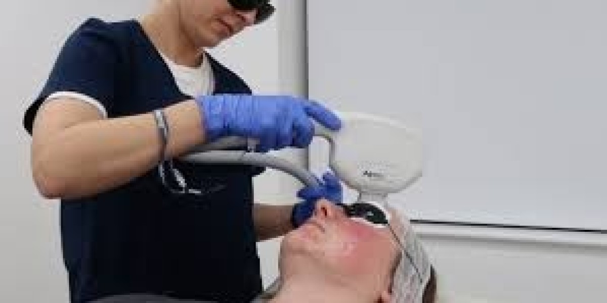 Fractional Laser Treatment In London: Reduce Wrinkles, Scars & Pigmentation