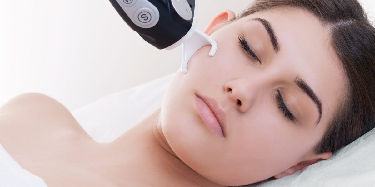 Long-Term Results of Fractional Laser Treatment in Dubai: Is It Worth It