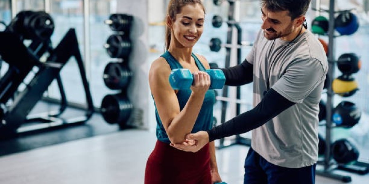 Why Fitness Trainers Are Essential for Safe Exercise Programs