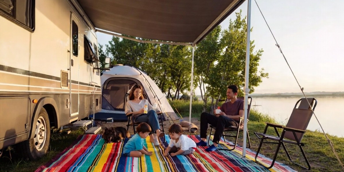 Aiyisi Plastic Outdoor RV Mat for Road Trips