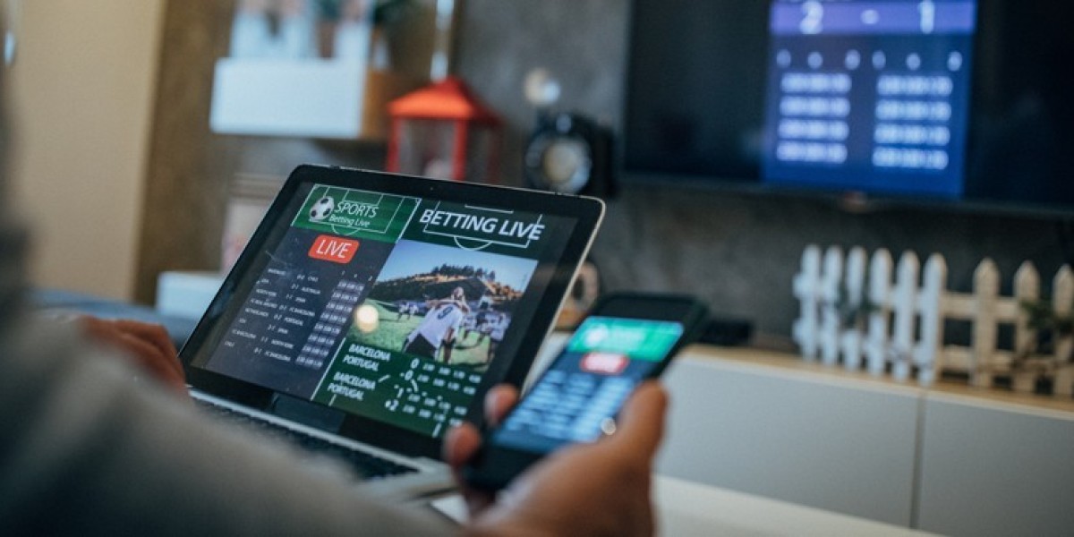 The particular Go up regarding Online Betting inside the Electronic digital Time