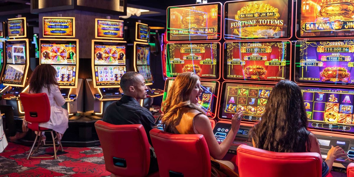 Mobile Gaming Trends Behind the Rise of Rummy Download