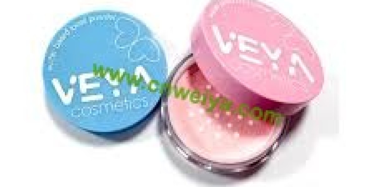 VEYA's Cnweiya Proves That Baked and Pressed Foundation Powders Start with the Same Base Formula but Diverge in Pro