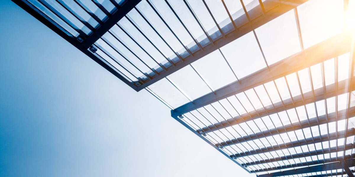 Californian Solid Patio Covers: Bringing Shade, Style, and Function Together
